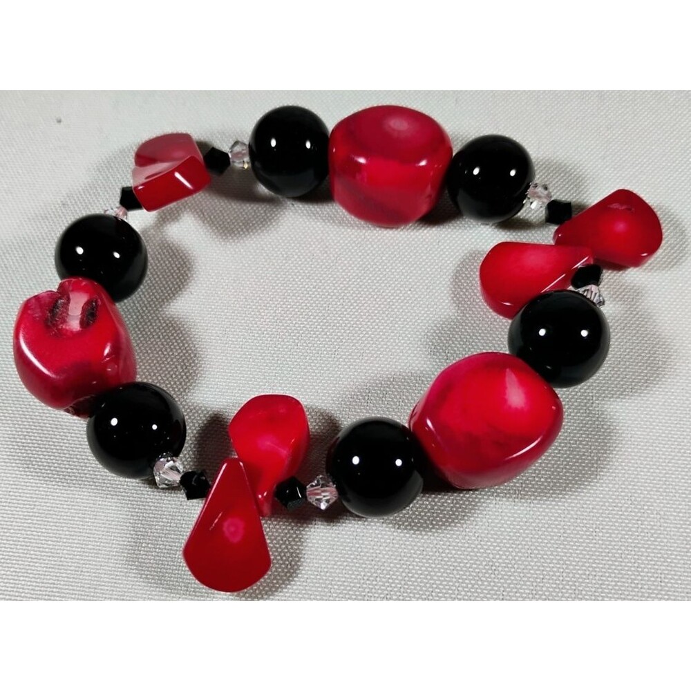 Handcrafted Stretch Bracelet Glossy Black Glass Beads & Red Stones Crystal Chips